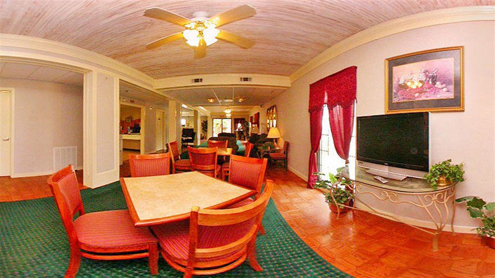 Econo Lodge Canton I-55 Екстериор снимка