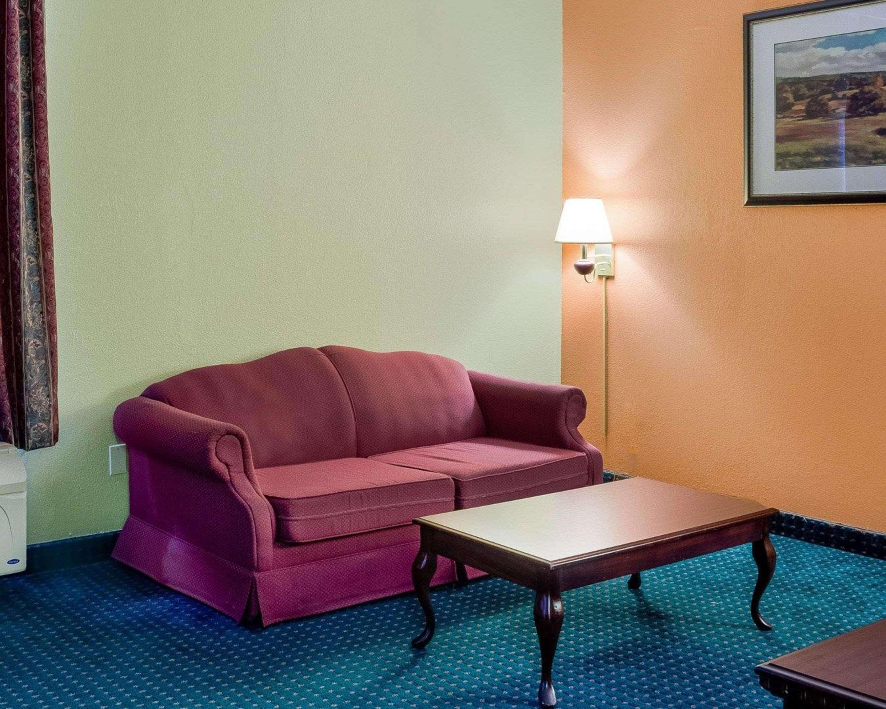 Econo Lodge Canton I-55 Екстериор снимка