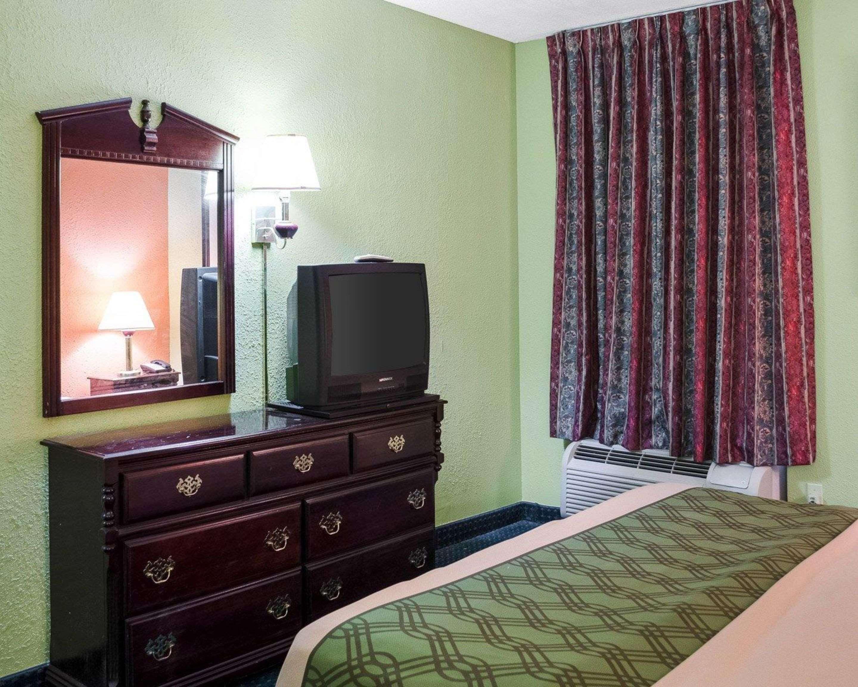 Econo Lodge Canton I-55 Екстериор снимка
