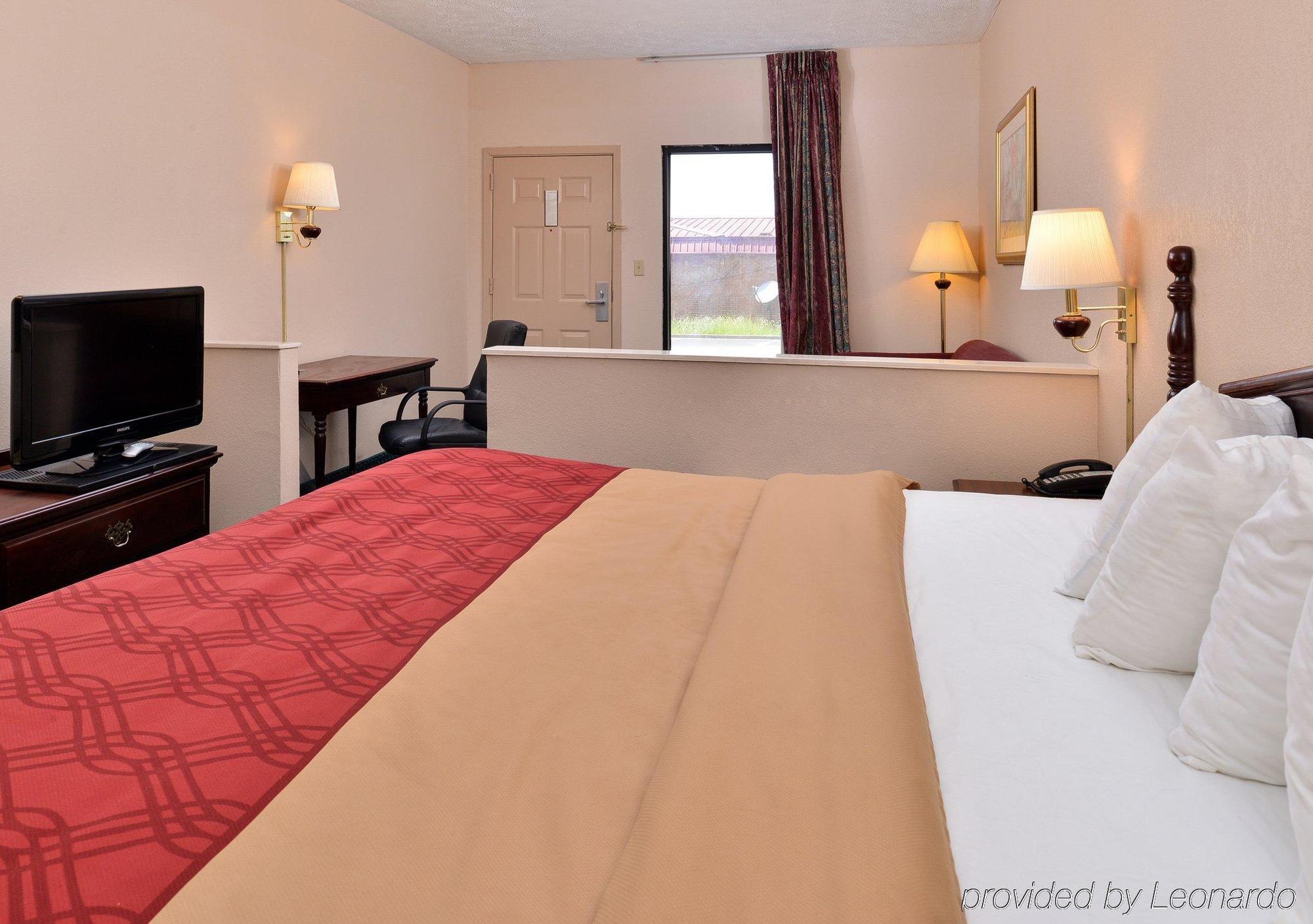 Econo Lodge Canton I-55 Екстериор снимка