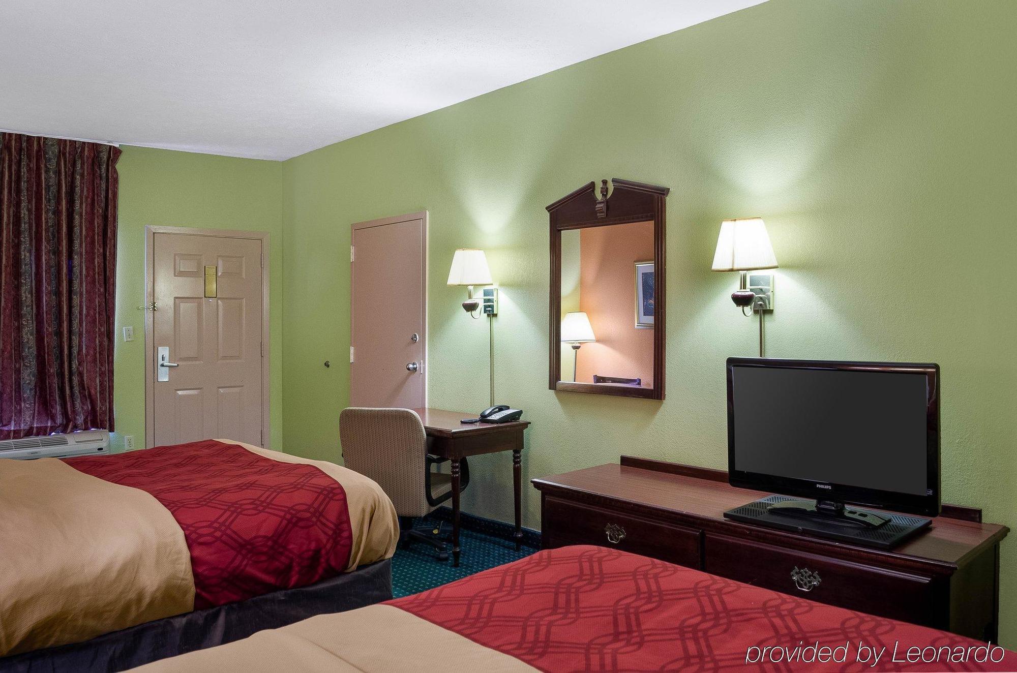 Econo Lodge Canton I-55 Екстериор снимка