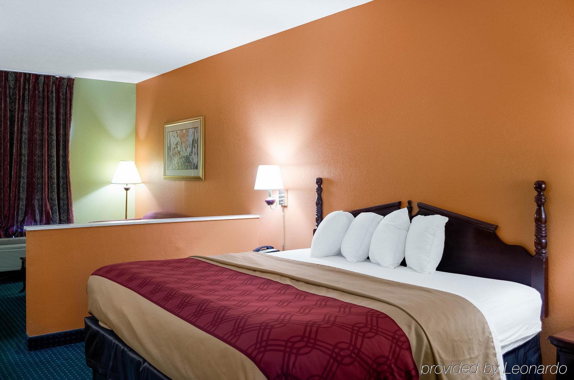 Econo Lodge Canton I-55 Екстериор снимка