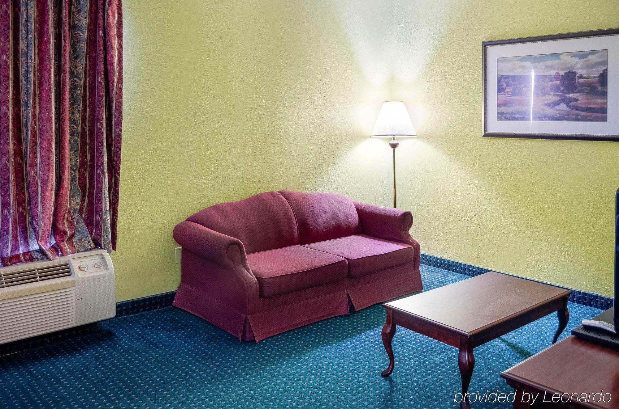 Econo Lodge Canton I-55 Екстериор снимка