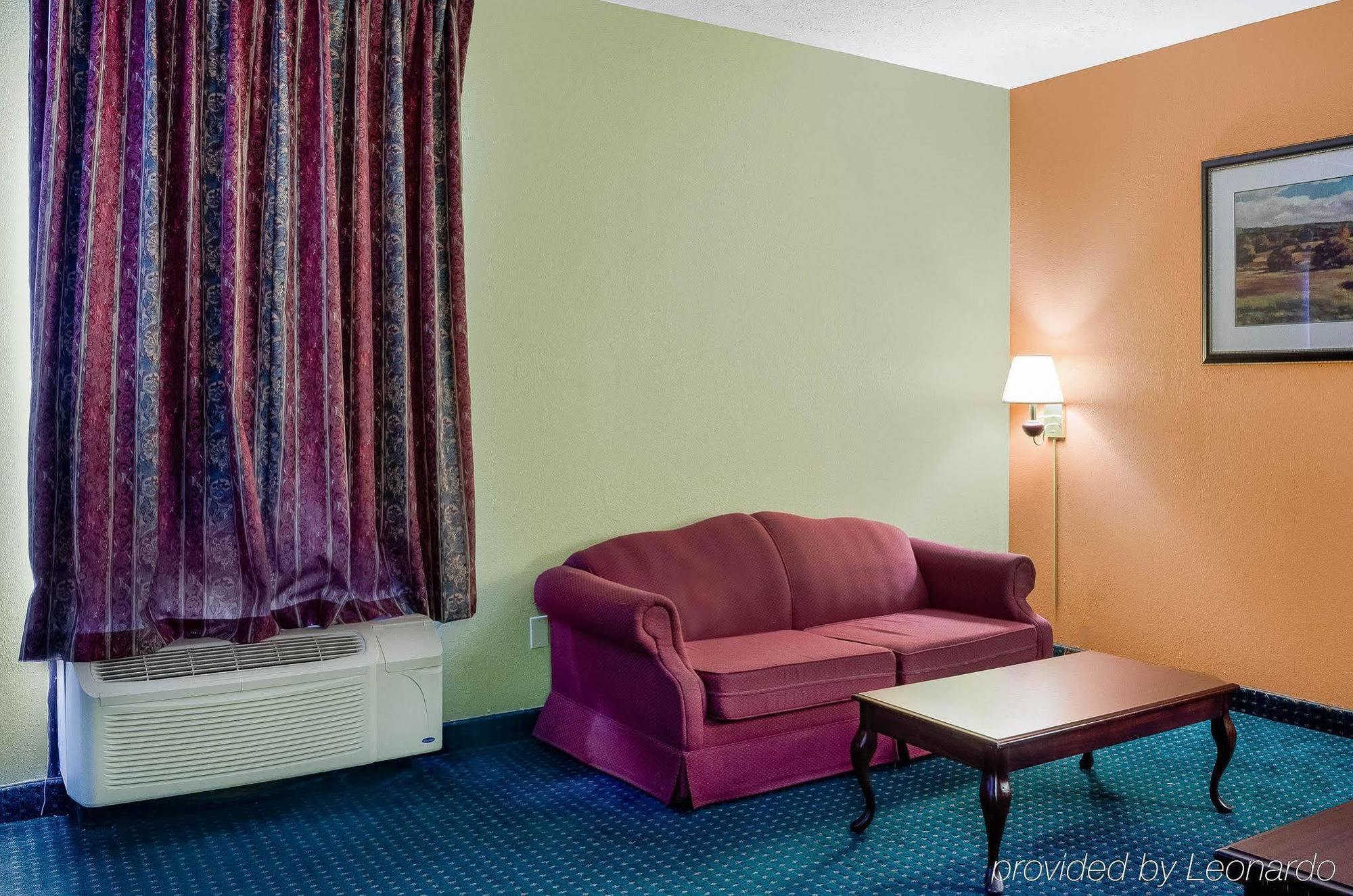Econo Lodge Canton I-55 Екстериор снимка